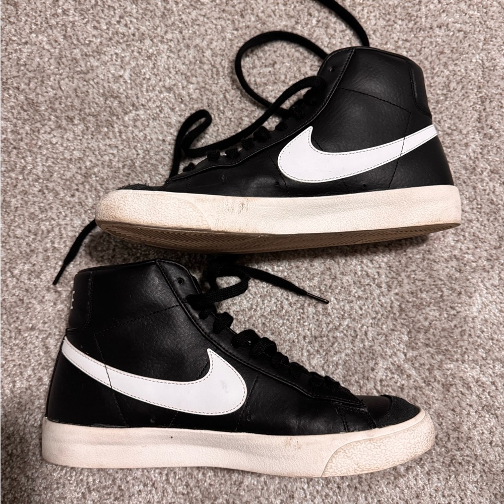 Nike Men's Blazer Mid '77 Vintage Shoes - Black / Sail